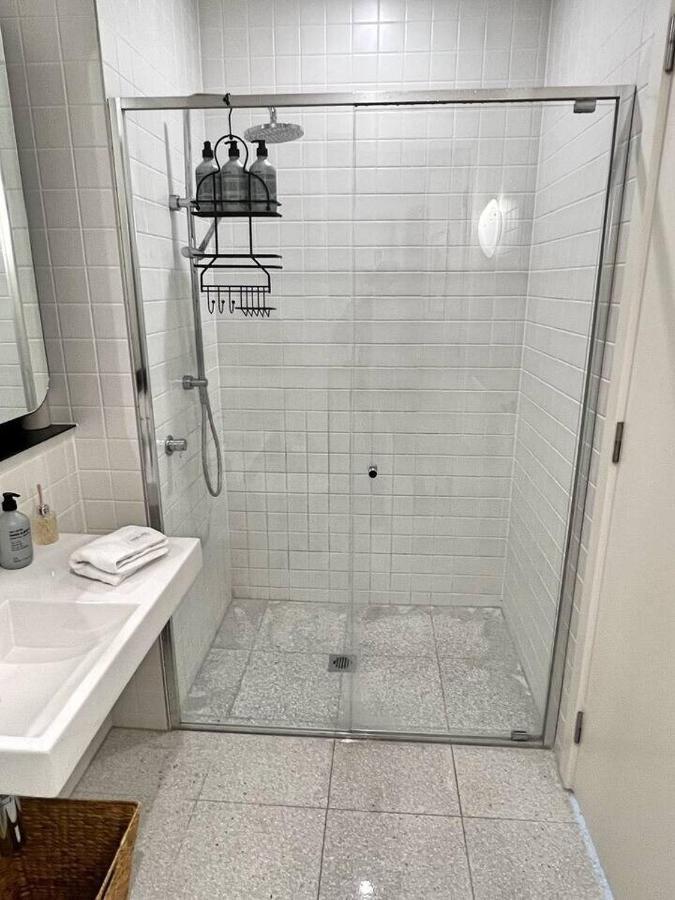 Industrial Yet Modern, 1Bd 1Bth Apt - Woden Phillip Bagian luar foto