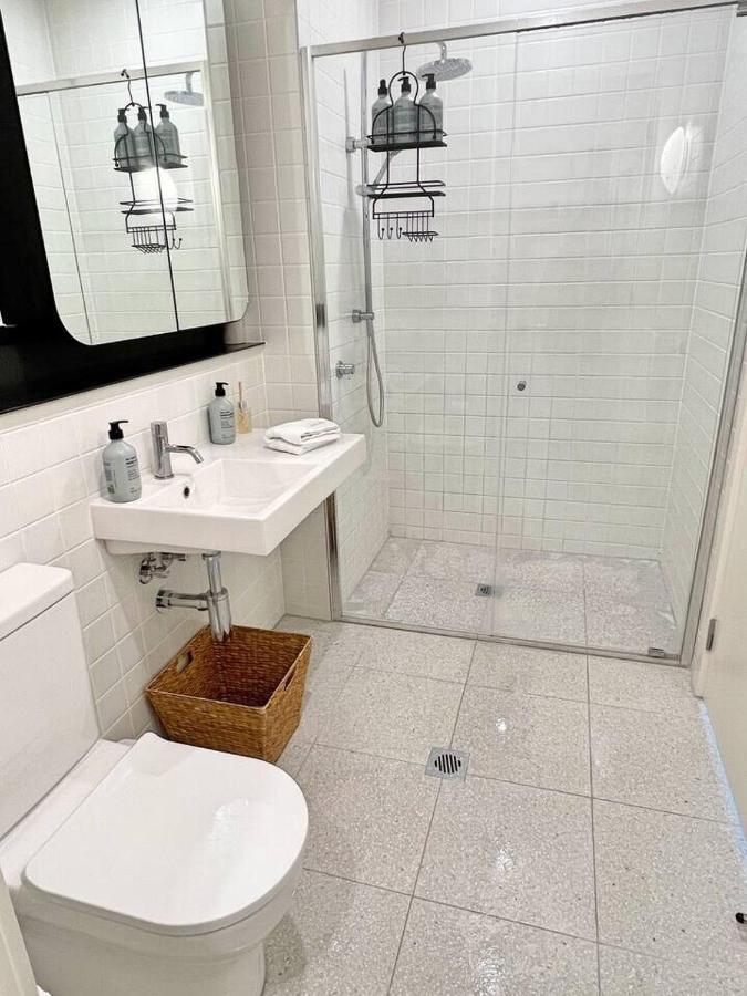 Industrial Yet Modern, 1Bd 1Bth Apt - Woden Phillip Bagian luar foto