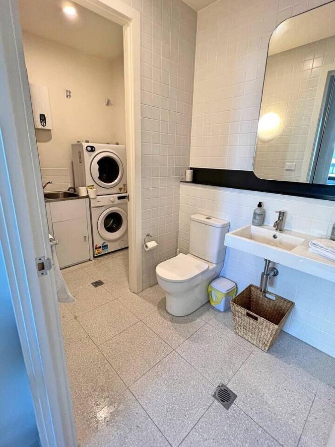 Industrial Yet Modern, 1Bd 1Bth Apt - Woden Phillip Bagian luar foto